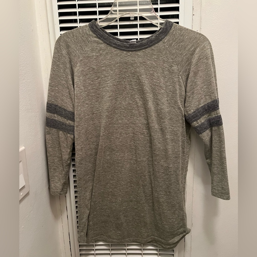 Lularoe Randy shirt, baseball style. Size Small. Price is listed OBO!